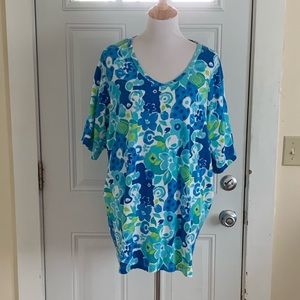 Size 2X Roaman’s Short Sleeved Top.